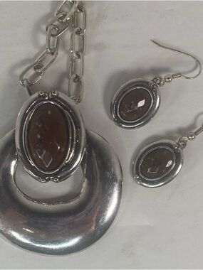 Vintage Passion Signed Silver Toned Brown Stone Pendant Necklace Earrings Set